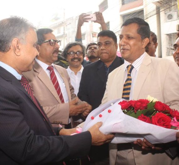 অস্থায়ী কার্যালয় পরিদর্শন